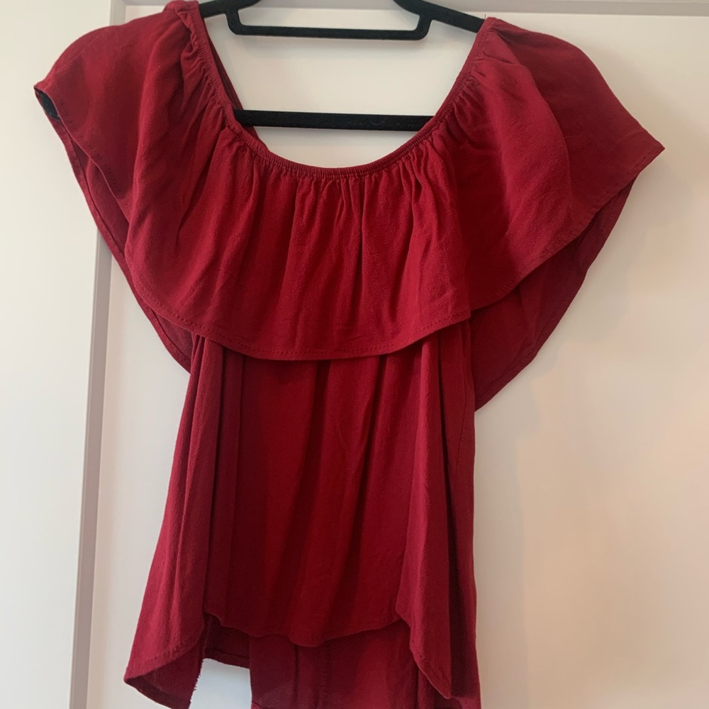 Off-the-shoulder garnet top size S